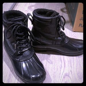 Micheal Kors Duck boots